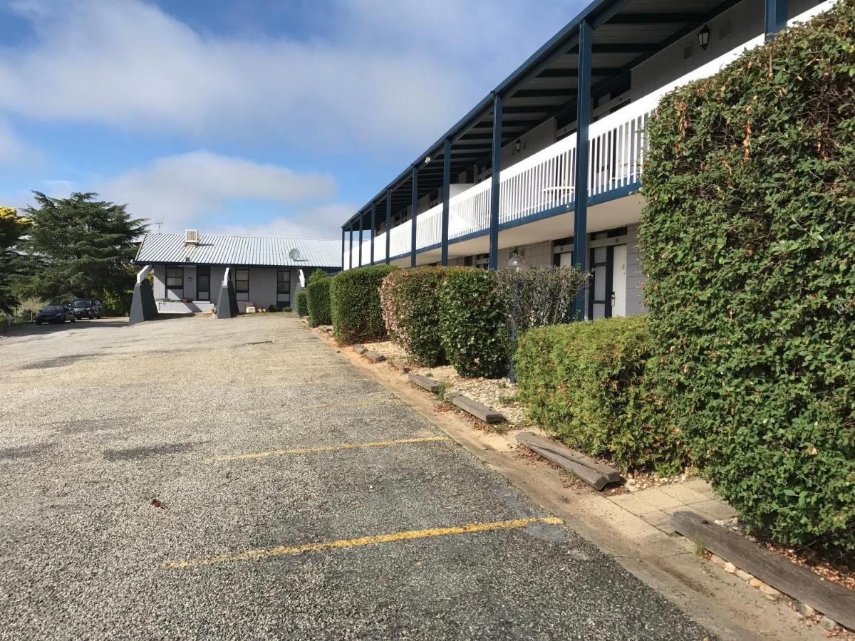 Snow Season Motor Inn Cooma Exterior photo