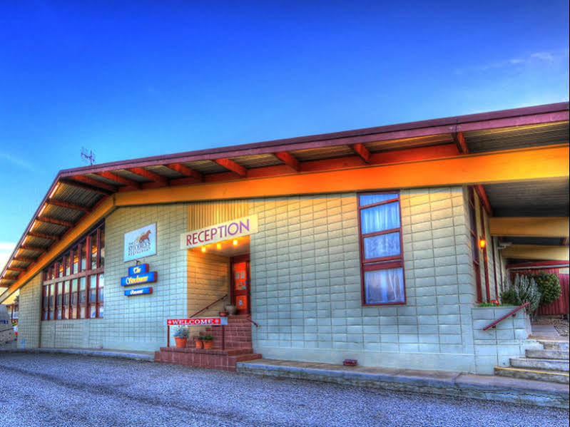 Snow Season Motor Inn Cooma Exterior photo
